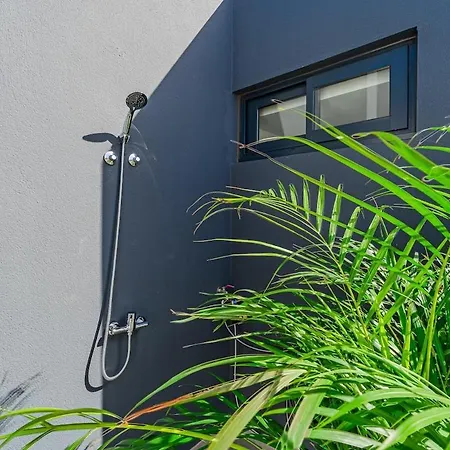 Cozy 2-br Penthouse With Private Rooftop Terrace *